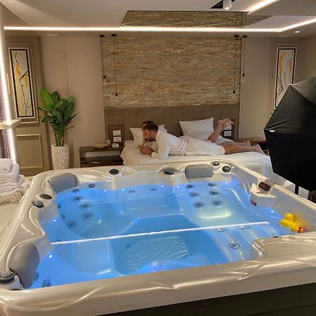 Spa Pleasure Apartman ノヴィ・サド エクステリア 写真